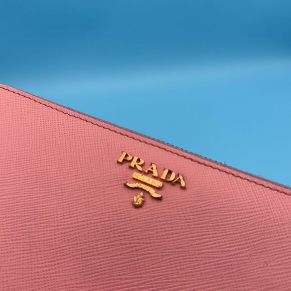PRADA- light pink Long wallet Zip Around saffiano leather - Picture 8 of 8